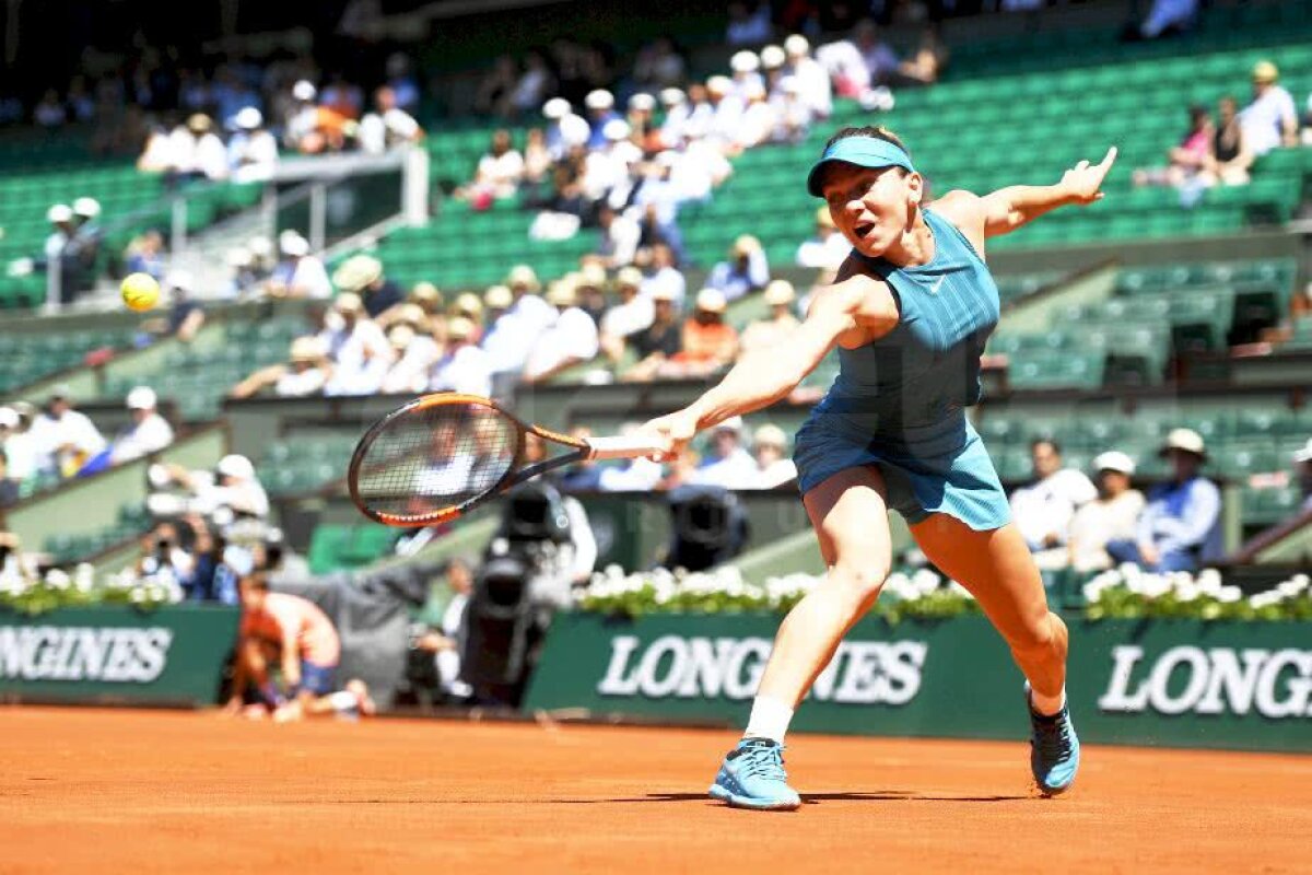 Simona Halep o surclasează pe Garbine Muguruza și e în a treia finală de Roland Garros din carieră! VICTORIE imensă: își păstrează și numărul 1 mondial!