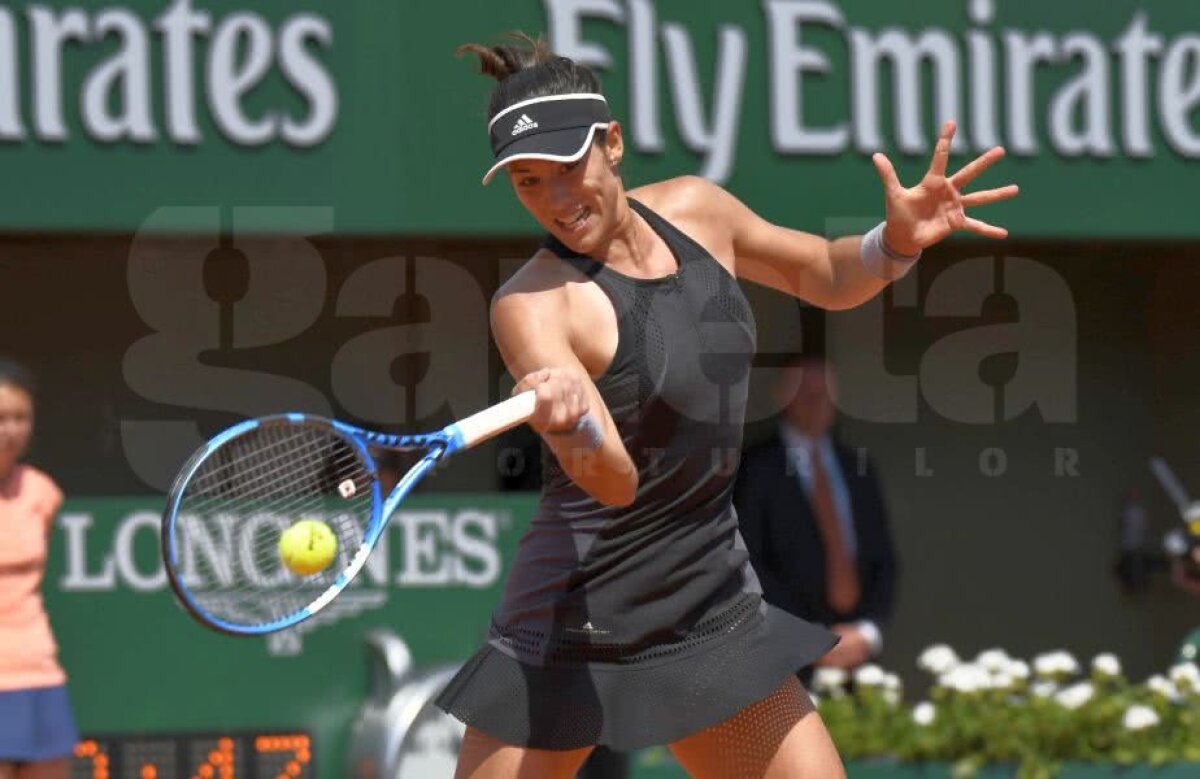 Simona Halep o surclasează pe Garbine Muguruza și e în a treia finală de Roland Garros din carieră! VICTORIE imensă: își păstrează și numărul 1 mondial!