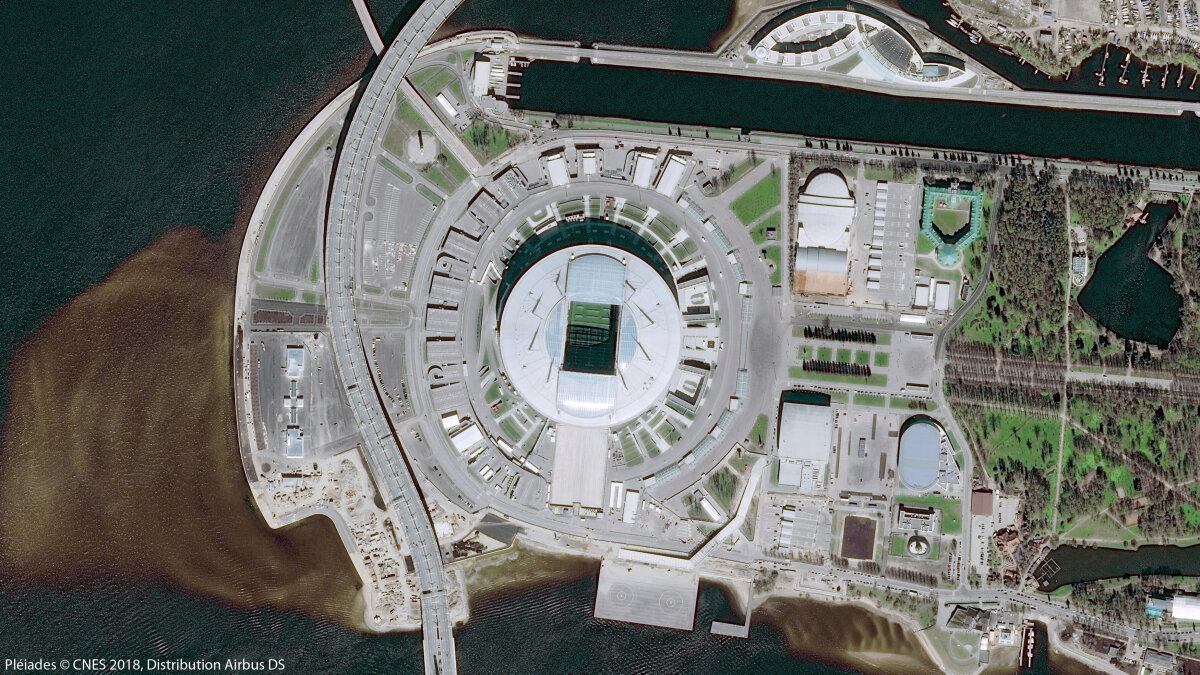 GALERIE FOTO Imagini de senzație din satelit » Cum se văd bijuteriile de miliarde de euro pe care se vor juca meciurile de la Mondialul din Rusia