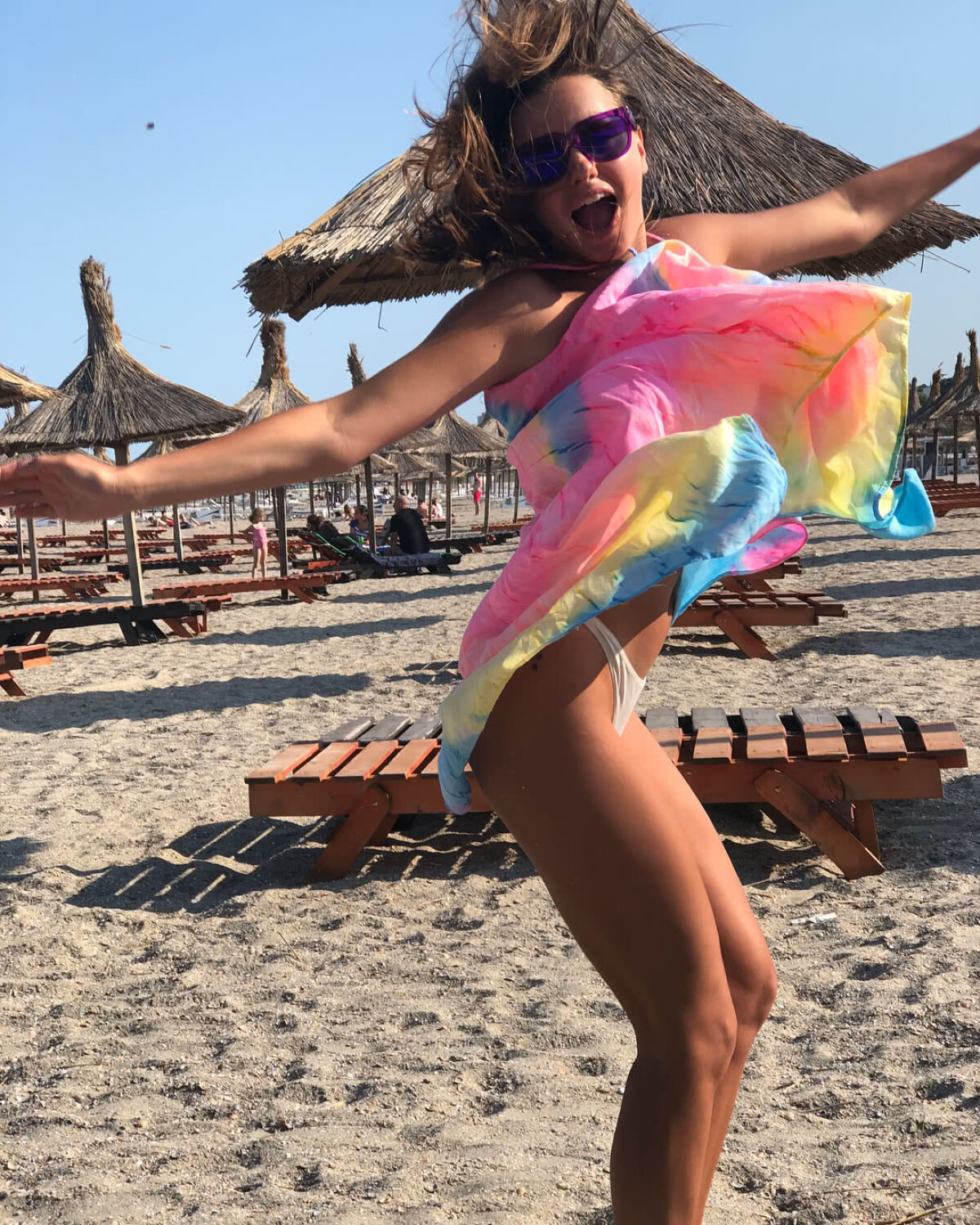 FOTO Alexandra Stan s-a filmat GOALĂ pe Instagram: ”Am fundul atât de mare că nu încape în cadru”