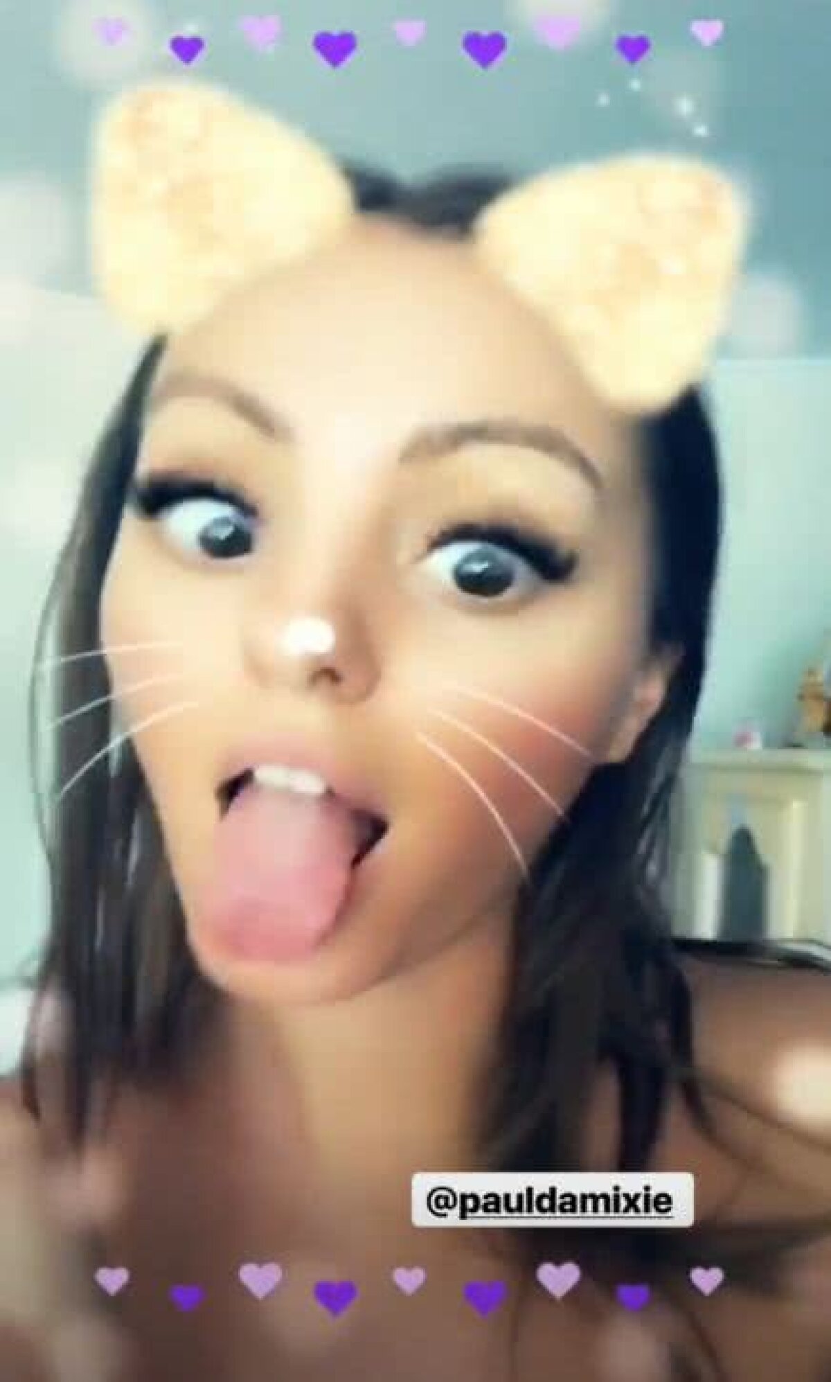 FOTO Alexandra Stan s-a filmat GOALĂ pe Instagram: ”Am fundul atât de mare că nu încape în cadru”