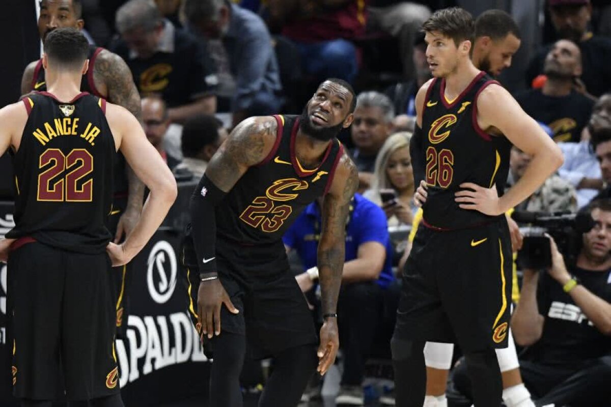 VIDEO+FOTO Cleveland Cavaliers vs. Golden State 0-4 » Măturați! Golden State își păstrează titlul după ce o demolează pe Cleveland, 108-85 » Durant MVP, LeBron își caută echipă