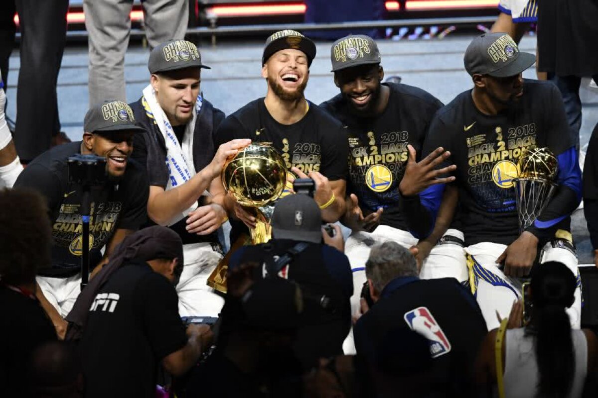 VIDEO+FOTO Cleveland Cavaliers vs. Golden State 0-4 » Măturați! Golden State își păstrează titlul după ce o demolează pe Cleveland, 108-85 » Durant MVP, LeBron își caută echipă