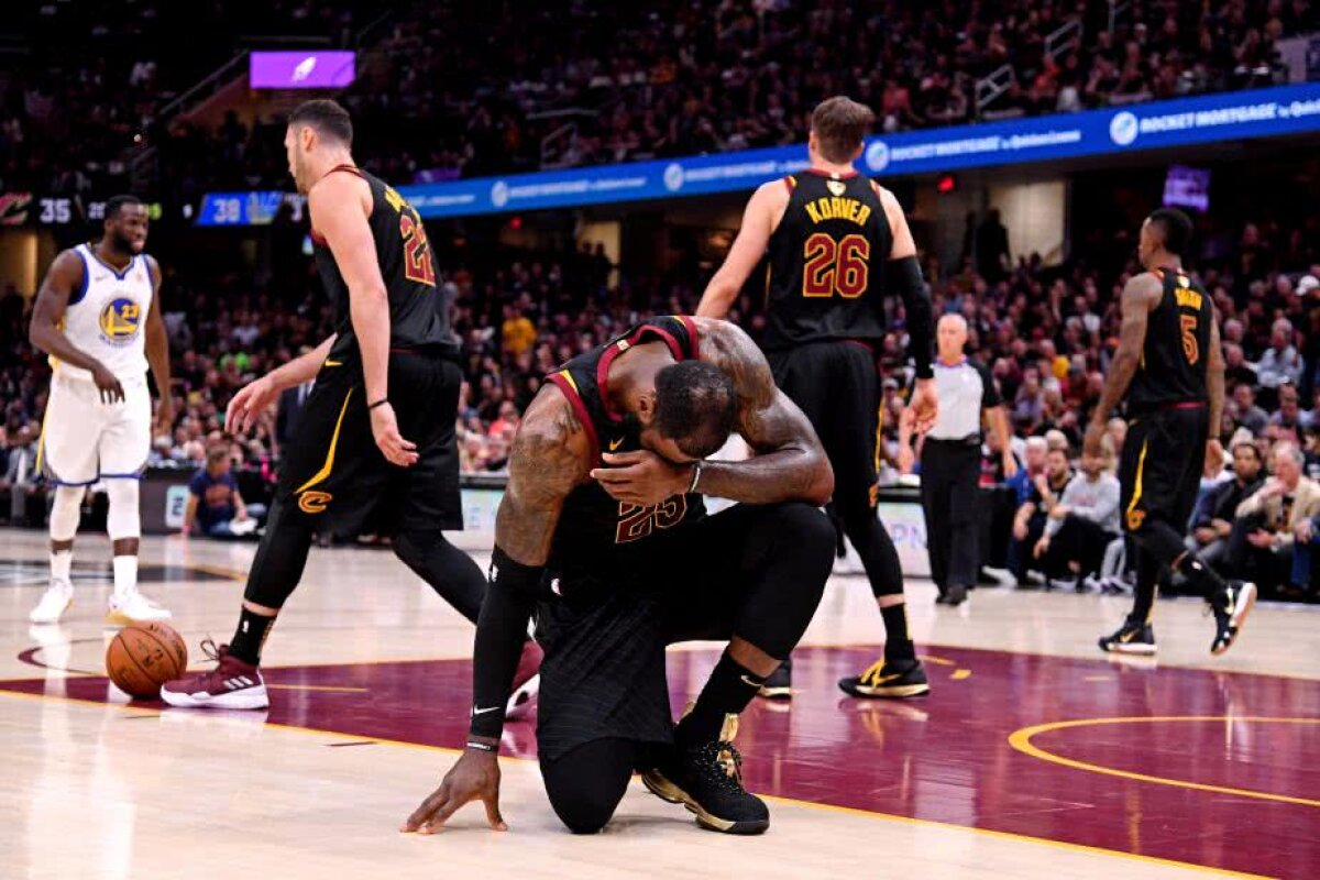 VIDEO+FOTO Cleveland Cavaliers vs. Golden State 0-4 » Măturați! Golden State își păstrează titlul după ce o demolează pe Cleveland, 108-85 » Durant MVP, LeBron își caută echipă