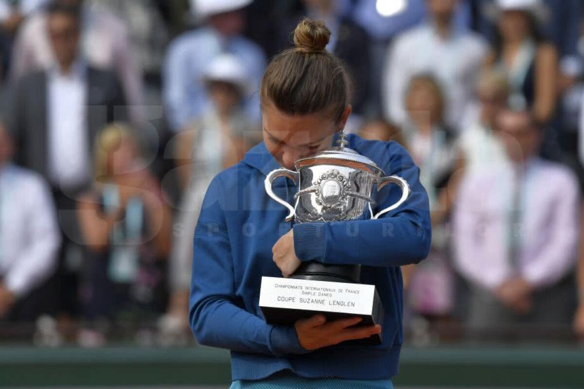 SIMONA HALEP A CÂȘTIGAT ROLAND GARROS // GALERIE FOTO A plâns și a sărutat trofeul de o mie de ori! Bucurie fără seamăn a Simonei Halep după titlul de la Roland Garros