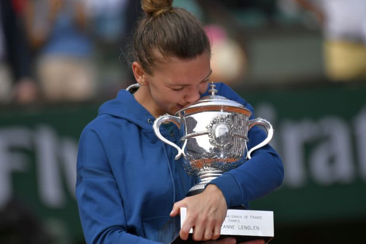 SIMONA HALEP A CÂȘTIGAT ROLAND GARROS // GALERIE FOTO A plâns și a sărutat trofeul de o mie de ori! Bucurie fără seamăn a Simonei Halep după titlul de la Roland Garros