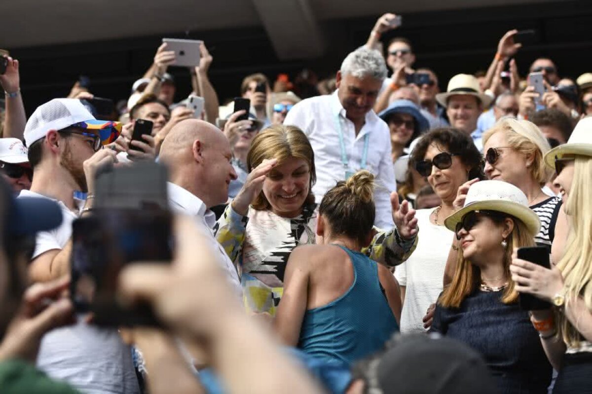 SIMONA HALEP A CÂȘTIGAT ROLAND GARROS // VIDEO+FOTO La fel ca Nadal! Simona Halep a sărbătorit primul titlu de Grand Slam cățărându-se până în lojă