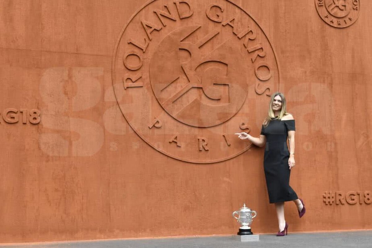 SIMONA HALEP A CÂȘTIGAT ROLAND GARROS // VIDEO + FOTO Simona Halep a prezentat trofeul de la Roland Garros » Apariție fabuloasă a liderului WTA 