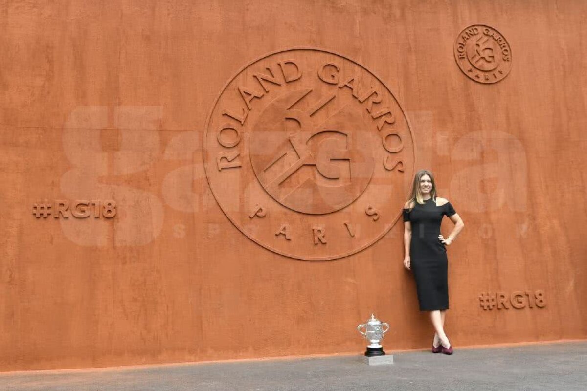 SIMONA HALEP A CÂȘTIGAT ROLAND GARROS // VIDEO + FOTO Simona Halep a prezentat trofeul de la Roland Garros » Apariție fabuloasă a liderului WTA 