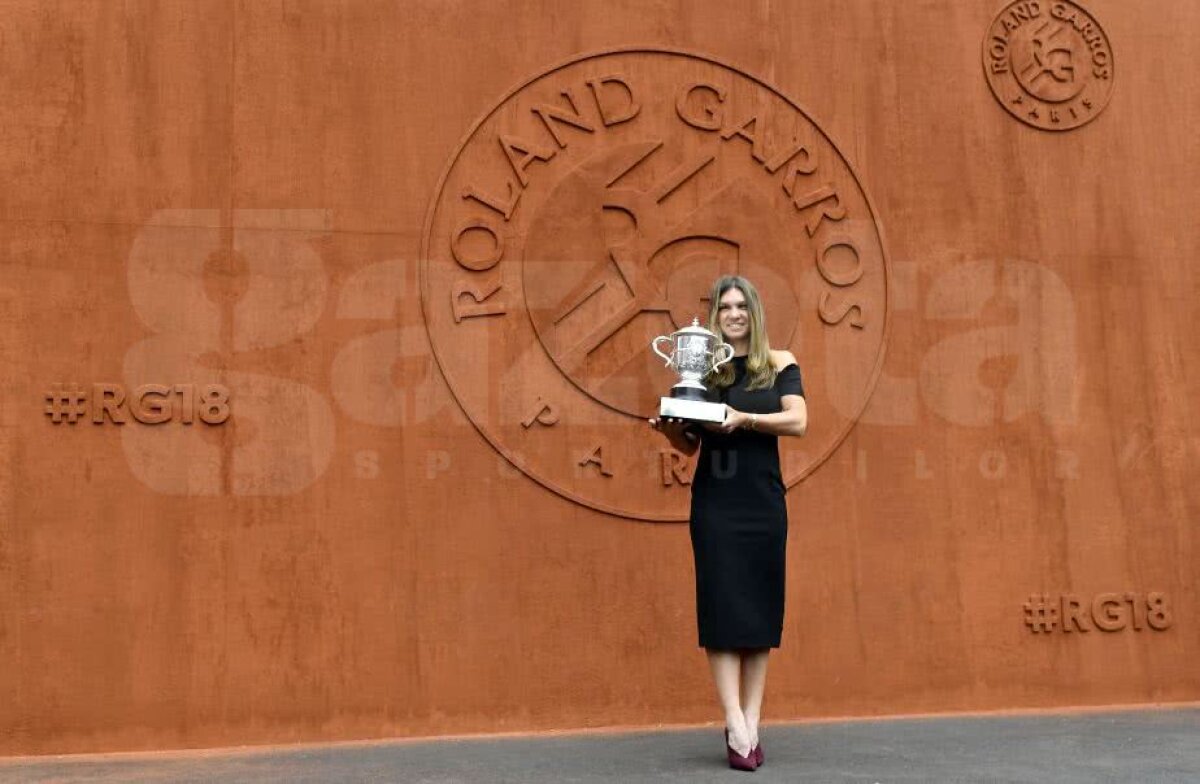 SIMONA HALEP A CÂȘTIGAT ROLAND GARROS // VIDEO + FOTO Simona Halep a prezentat trofeul de la Roland Garros » Apariție fabuloasă a liderului WTA 