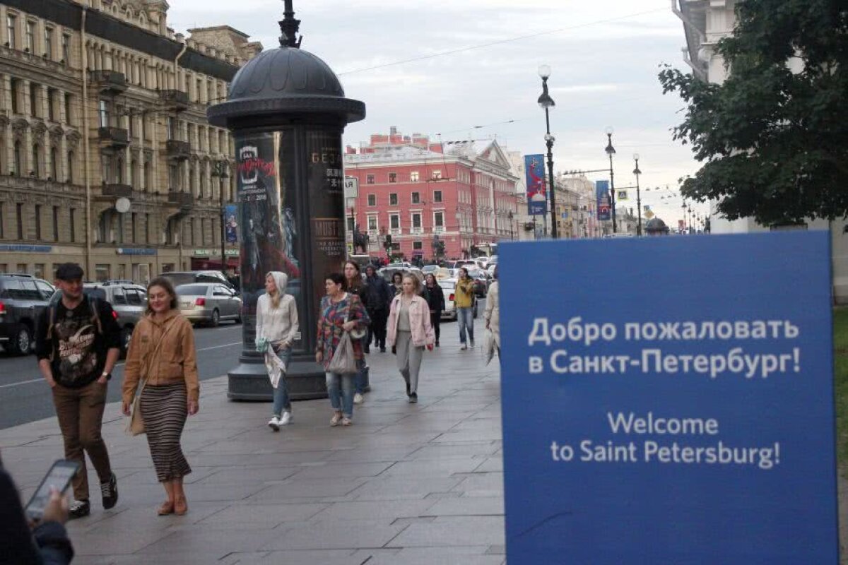 VIDEO+FOTO Primele impresii ale trimisului special GSP la Mondial, cu 4 zile înainte de start: "Am ajuns în Sankt Petersburg, orașul care te vrăjește până te trezesc polițiștii din visare" :)