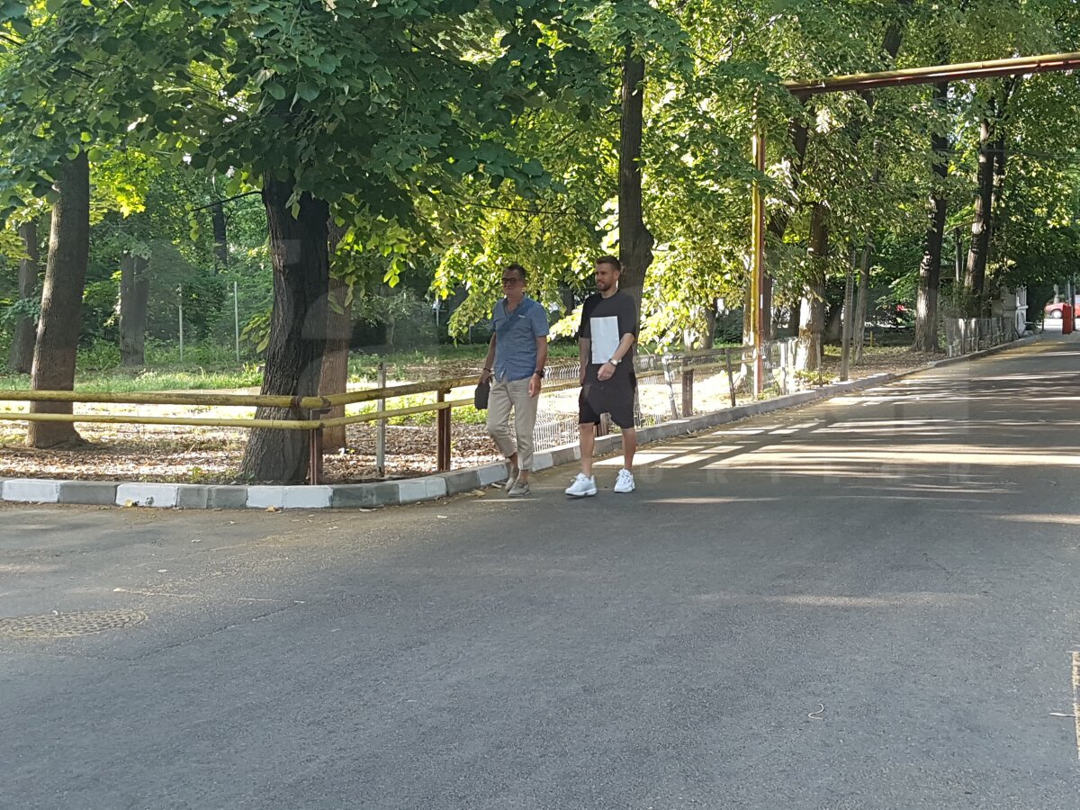 GALERIE FOTO FCSB s-a reunit astăzi la INMS » Cele 8 nume noi din lotul lui Dică + fotbalistul care a "furat" startul 