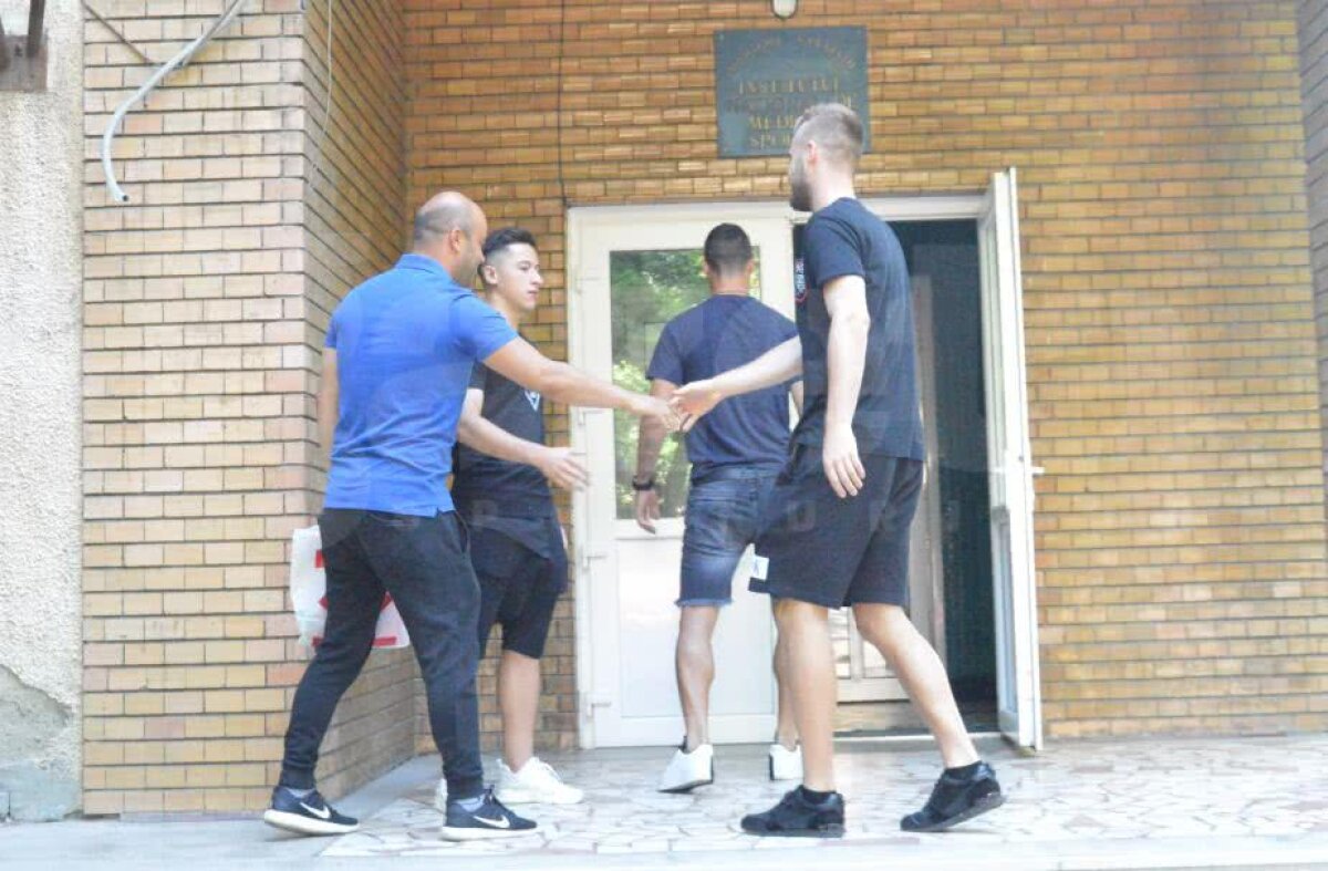 GALERIE FOTO FCSB s-a reunit astăzi la INMS » Cele 8 nume noi din lotul lui Dică + fotbalistul care a "furat" startul 