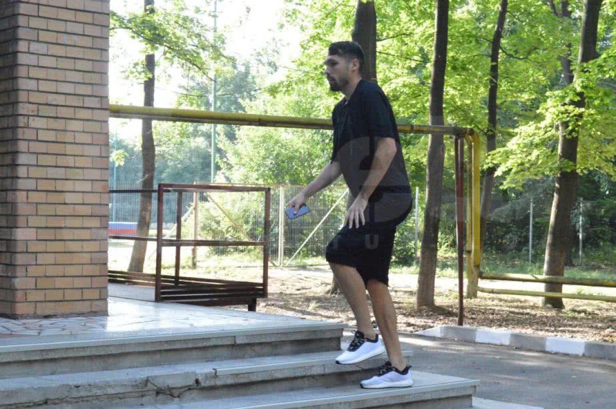 GALERIE FOTO FCSB s-a reunit astăzi la INMS » Cele 8 nume noi din lotul lui Dică + fotbalistul care a "furat" startul 