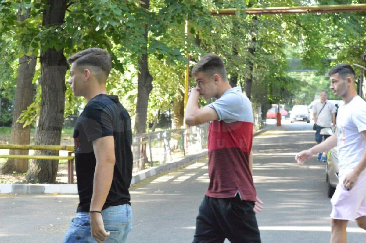 GALERIE FOTO FCSB s-a reunit astăzi la INMS » Cele 8 nume noi din lotul lui Dică + fotbalistul care a "furat" startul 