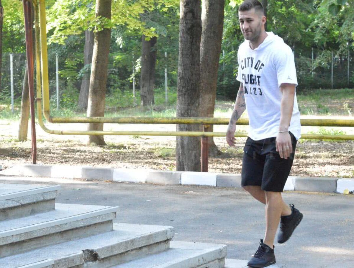 GALERIE FOTO FCSB s-a reunit astăzi la INMS » Cele 8 nume noi din lotul lui Dică + fotbalistul care a "furat" startul 