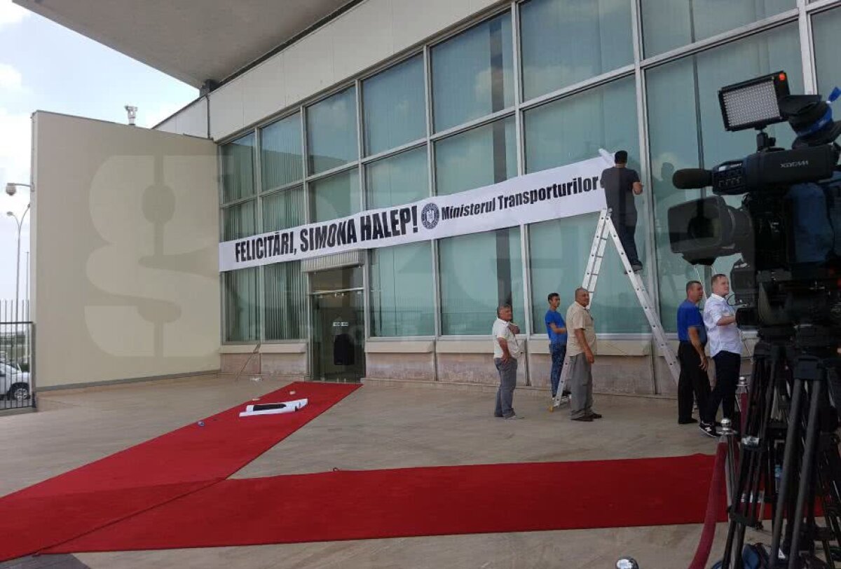 VIDEO+FOTO Simona Halep a ajuns la București cu mini-trofeul Roland Garros » Primele declarații pe aeroport, în fața a peste 100 de ziariști: "E și trofeul României"