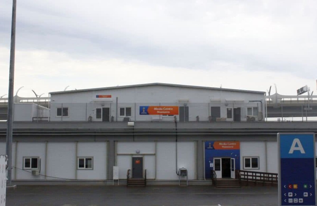 Corespondență GSP din Rusia » VIDEO Pierzi timp și faci kilometri buni ca să ajungi la Centrul de Presă » Controlul e mai dur ca la aeroport: Patru polițiști se ocupă de fiecare jurnalist