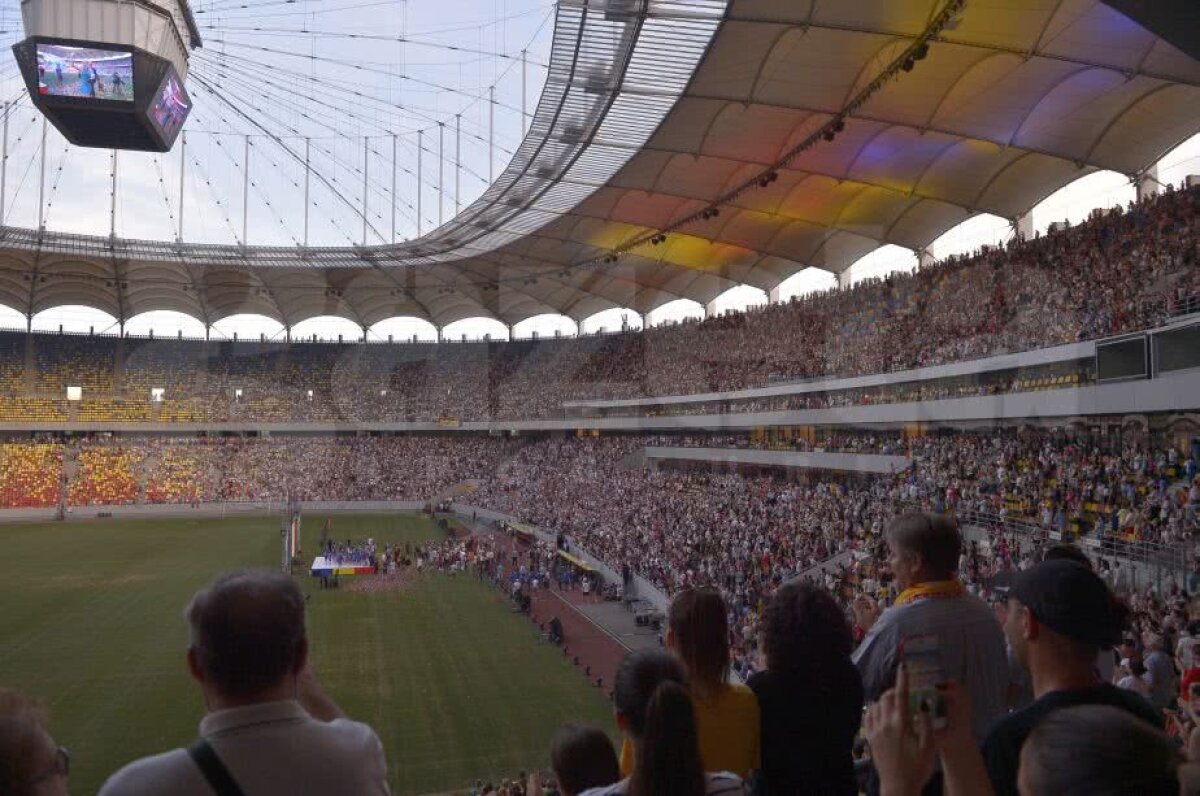 GALERIE FOTO 10 imagini emoționante de pe Arena Națională! Simona Halep, cu lacrimi în ochi în fața a peste 15.000 de români 