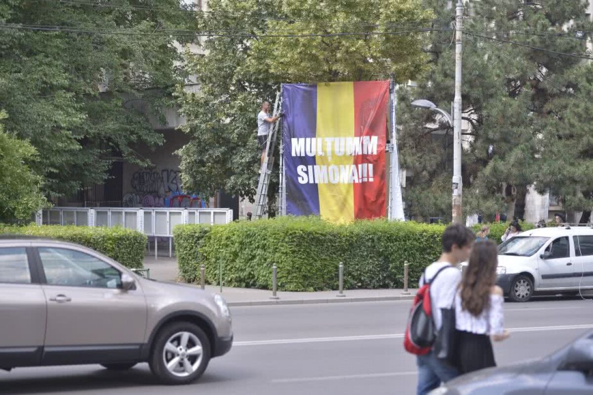 SIMONA HALEP // FOTO București, noul New York » Mesaje uriașe de felicitare pentru campioana de la Roland Garros au împânzit Capitala