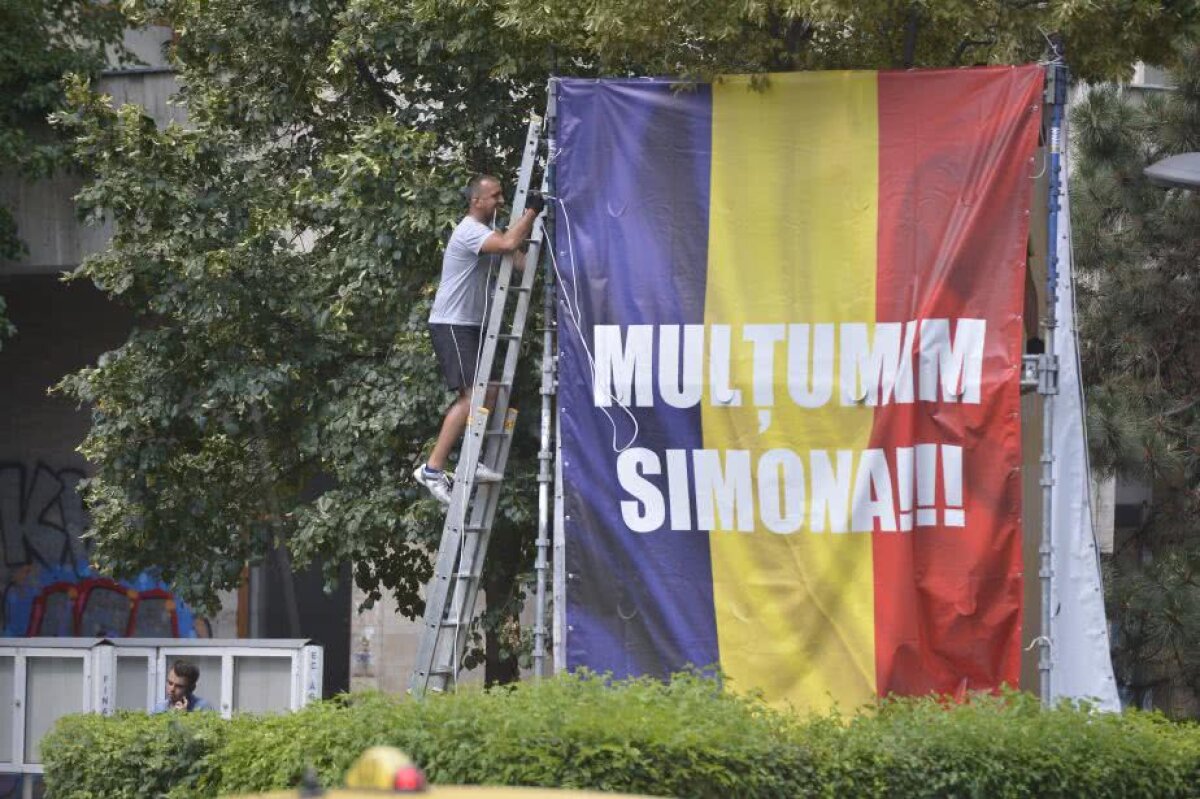 SIMONA HALEP // FOTO București, noul New York » Mesaje uriașe de felicitare pentru campioana de la Roland Garros au împânzit Capitala