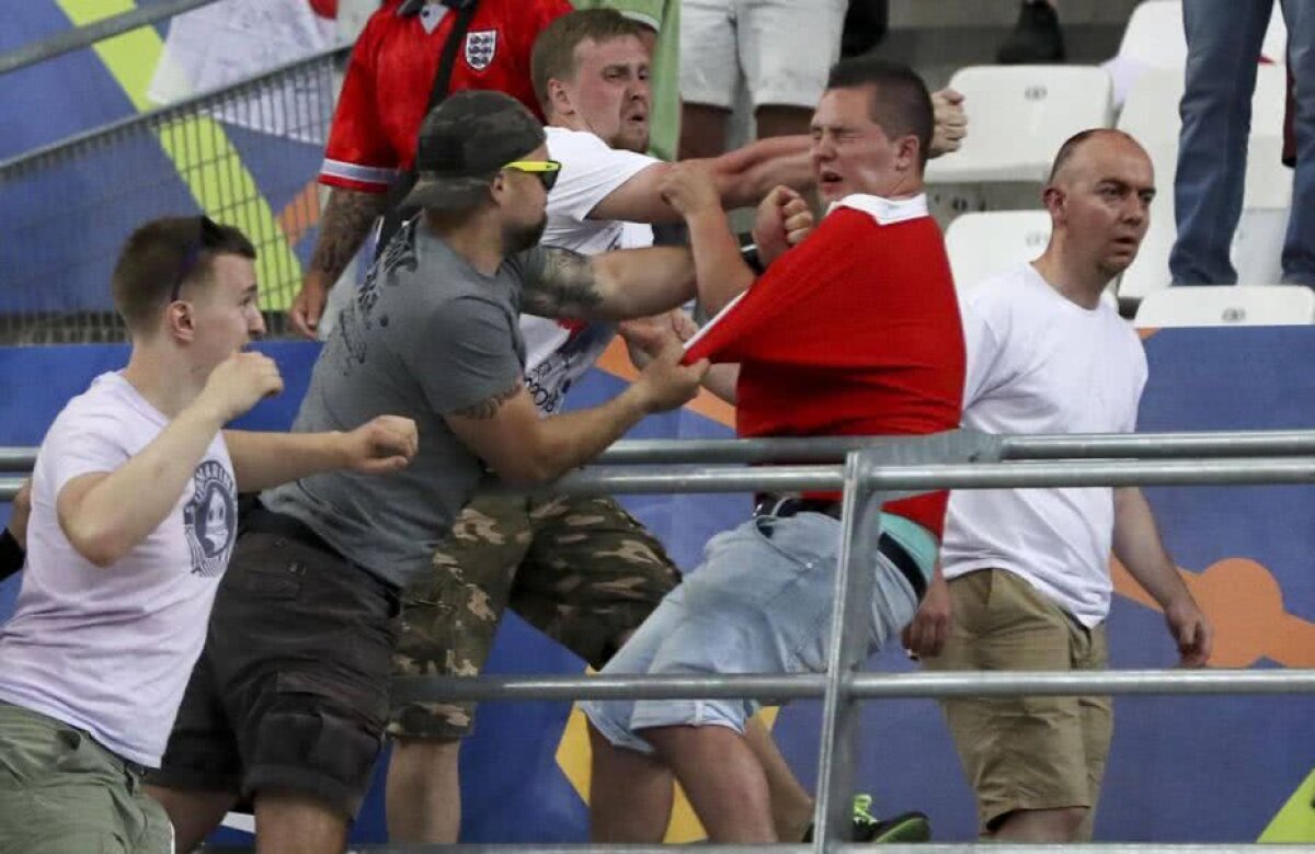 Corespondență din Rusia » Stop, huliganilor! Ultrașii ruși au devenit soldații de infanterie ai autorităților