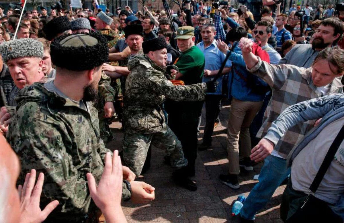 Corespondență din Rusia » Stop, huliganilor! Ultrașii ruși au devenit soldații de infanterie ai autorităților