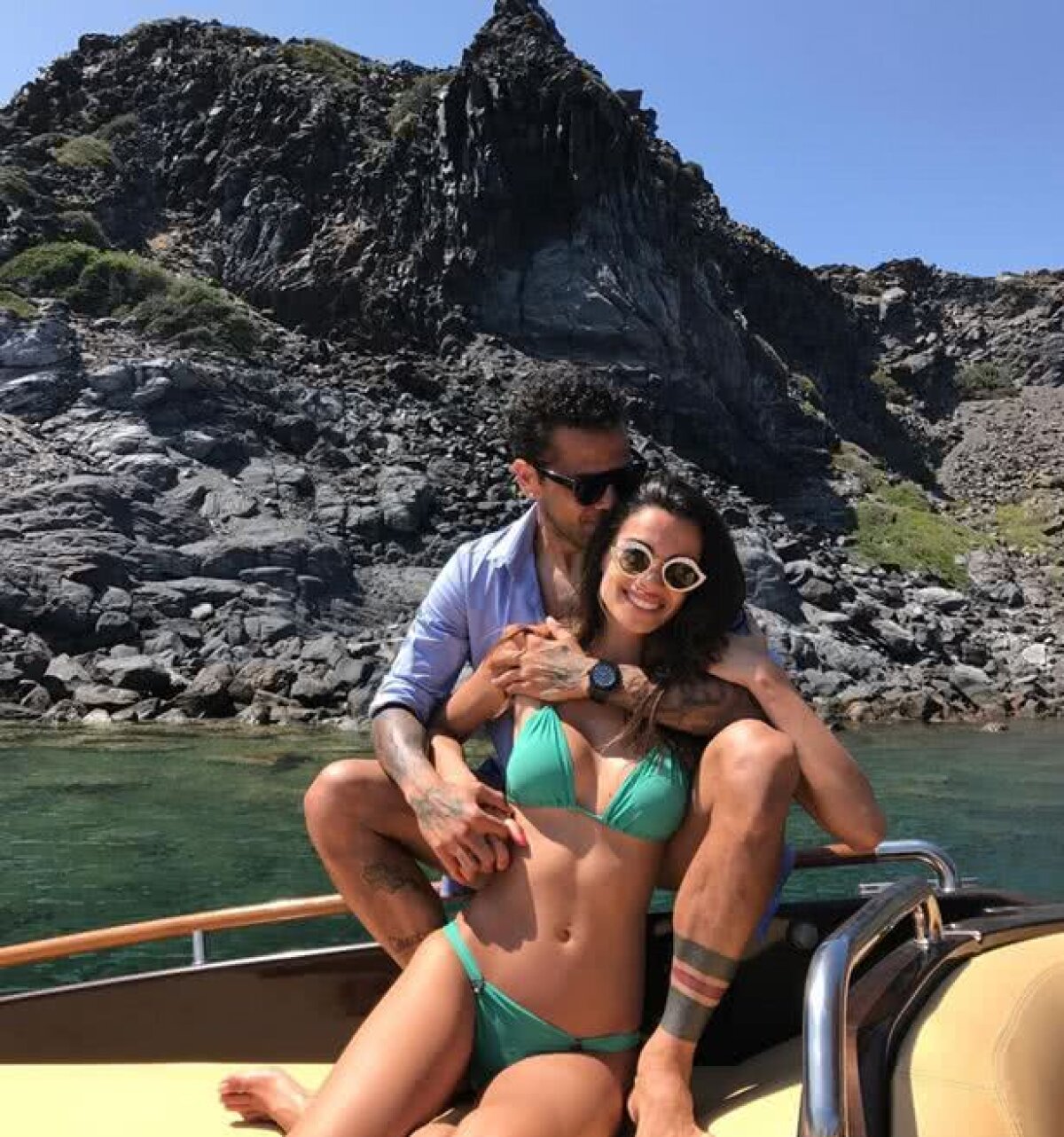 FOTO Soția lui Dani Alves, magnetul de pe Instagram » Sute de mii de fani îi urmăresc pozele sexy