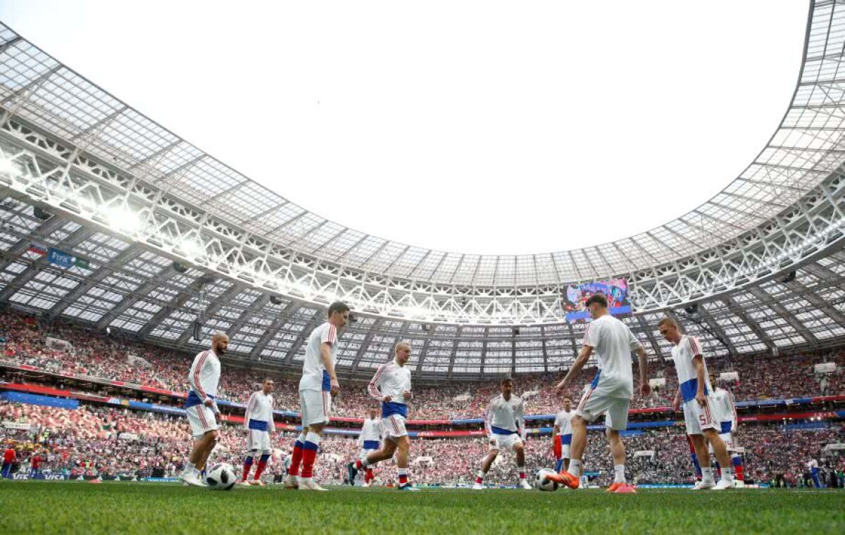 CM 2018 // VIDEO + FOTO Momentele care au furat atenția la festivitatea de deschidere » Discurs ținut de Vladimir Putin și gestul vulgar al lui Robbie Williams