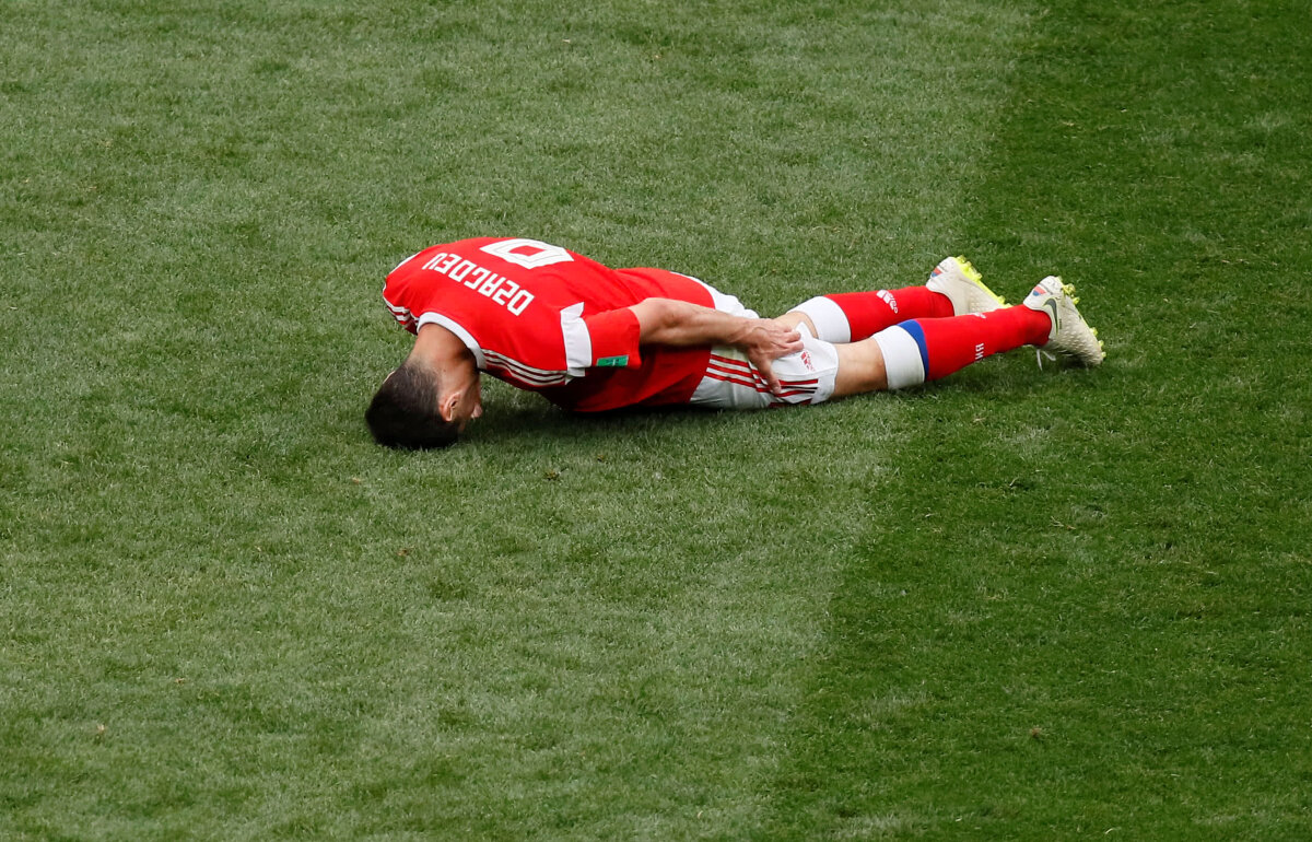 VIDEO + FOTO Primul meci, prima dramă » Starul naționalei e OUT de la Mondial după doar 23 de minute!