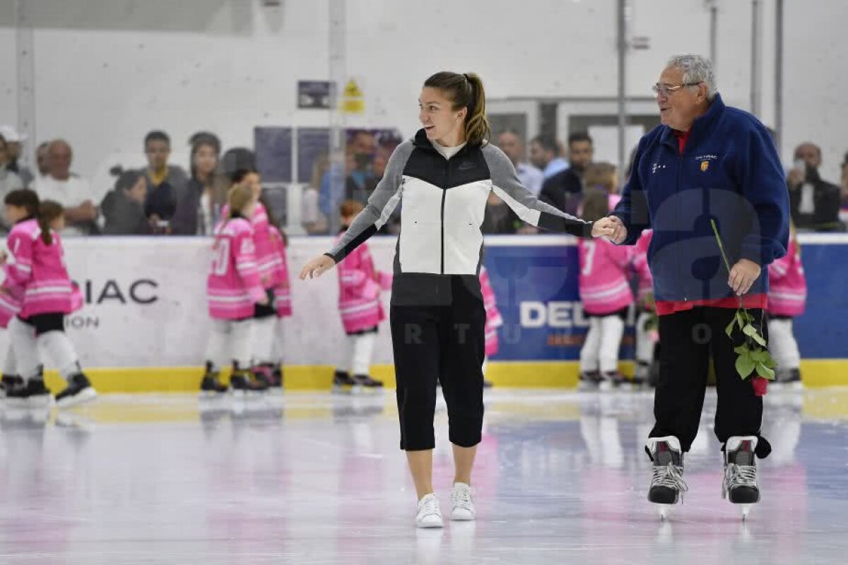 FOTO + VIDEO Imagini încântătoare de la Simona Halep Challenge » Liderul WTA s-a aventurat pe gheață și a fost întâmpinată cu flori de micile patinatoare