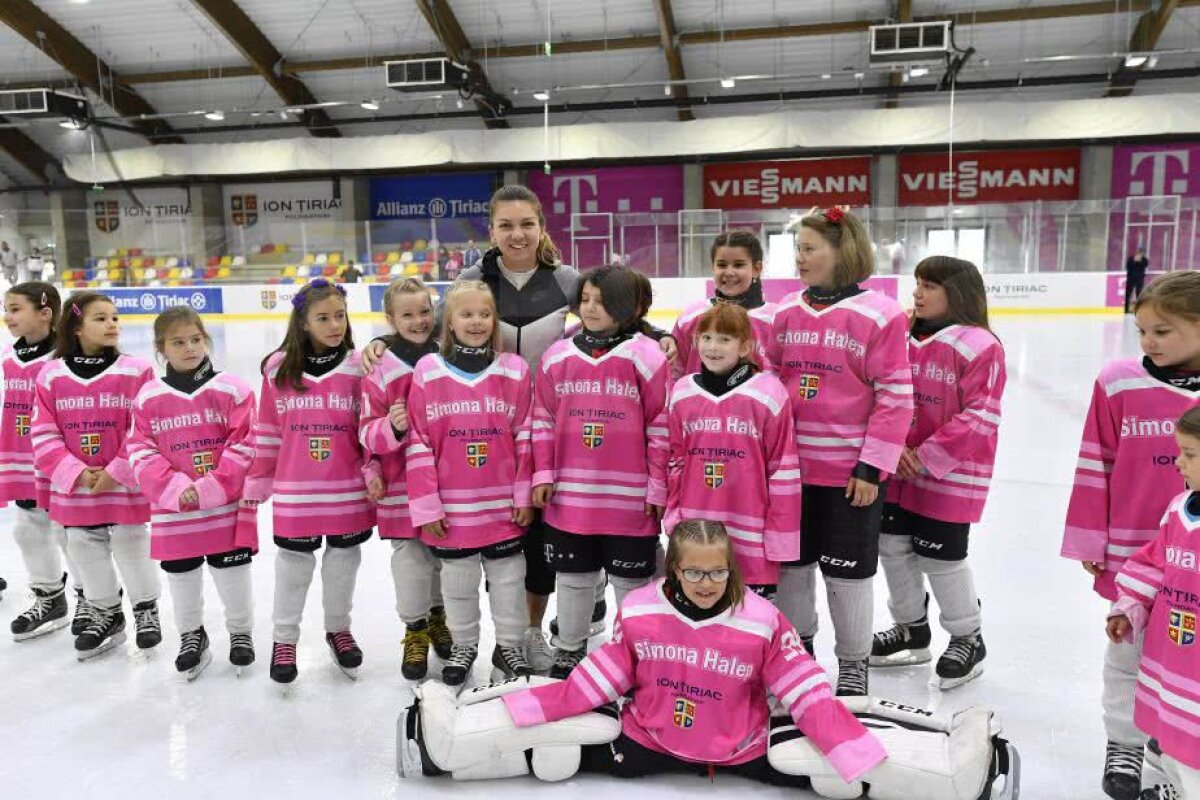 FOTO + VIDEO Imagini încântătoare de la Simona Halep Challenge » Liderul WTA s-a aventurat pe gheață și a fost întâmpinată cu flori de micile patinatoare