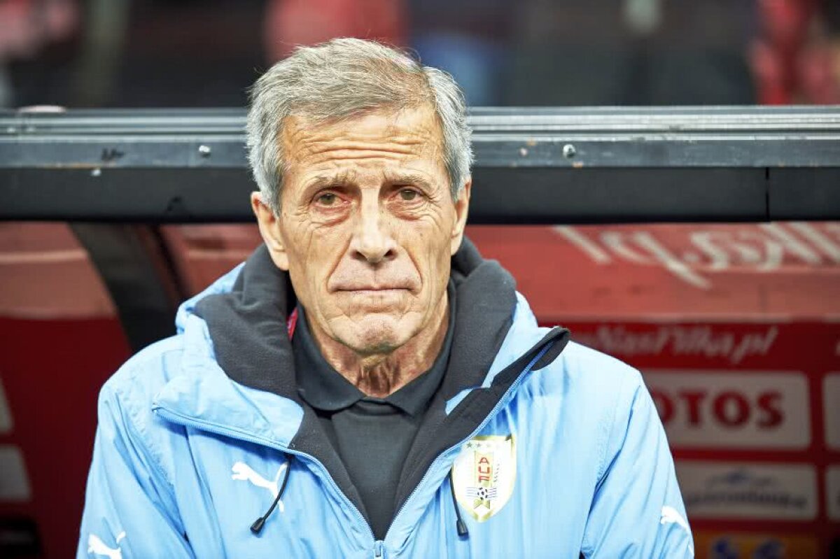 Oscar Tabarez continuă lupta! Selecționerul Uruguayului ar putea ajunge în scaunul cu rotile chiar la Mondial, dar înfruntă totul alături de jucători 