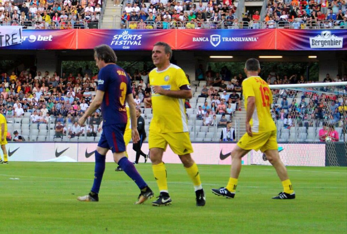 VIDEO Generația de Aur pierde meciul cu legendele Barcelonei: "Hagi e brazilian" + "Regele" a marcat pentru catalani