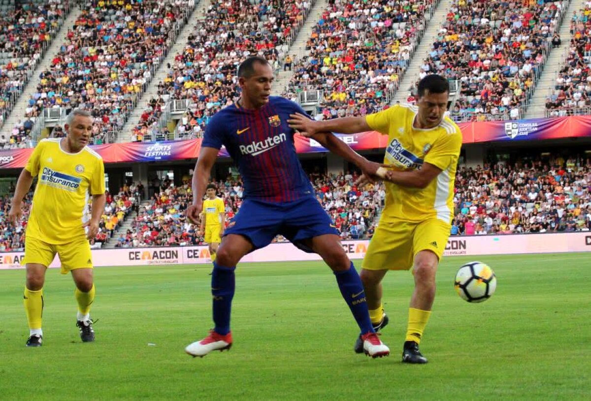 VIDEO Generația de Aur pierde meciul cu legendele Barcelonei: "Hagi e brazilian" + "Regele" a marcat pentru catalani