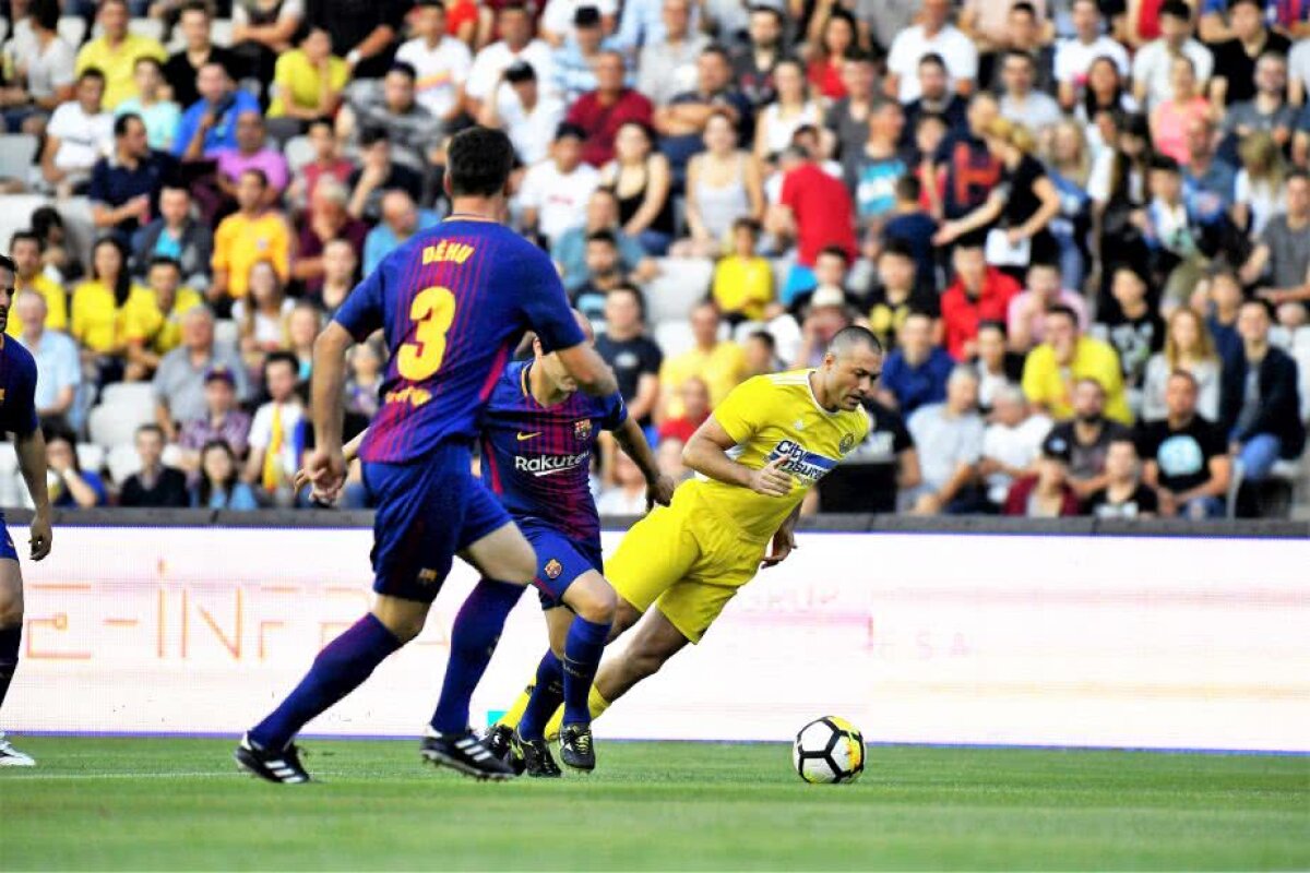 VIDEO Generația de Aur pierde meciul cu legendele Barcelonei: "Hagi e brazilian" + "Regele" a marcat pentru catalani