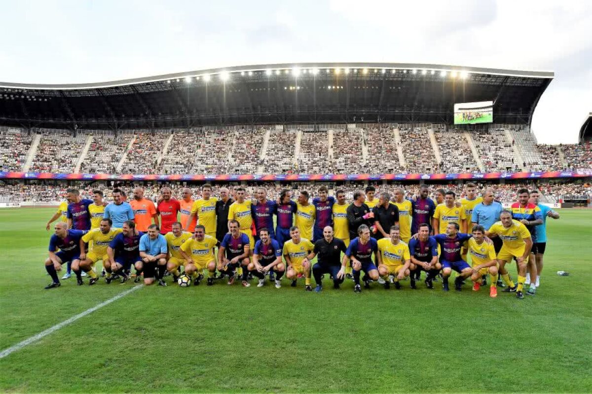 VIDEO Generația de Aur pierde meciul cu legendele Barcelonei: "Hagi e brazilian" + "Regele" a marcat pentru catalani