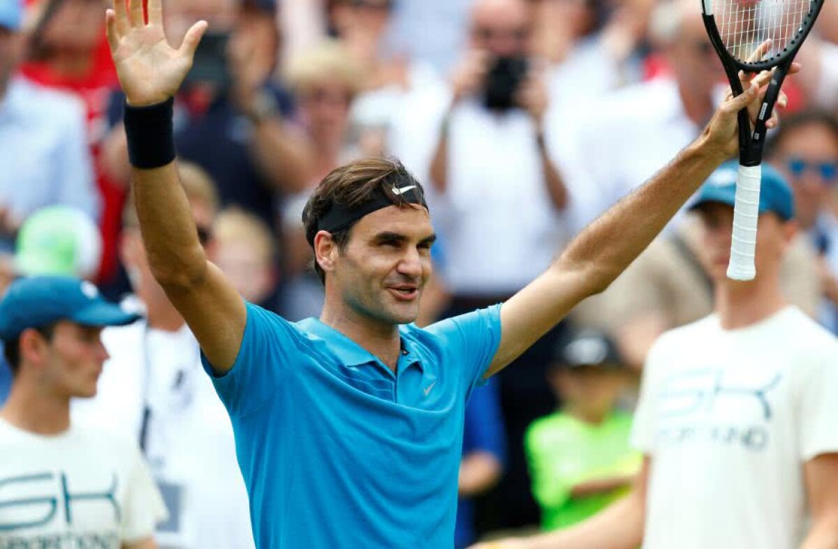 VIDEO + FOTO Roger Federer se impune la Stuttgart și ajunge la un numărul INCREDIBIL de turnee câștigate » Premiul special primit de la organizatori