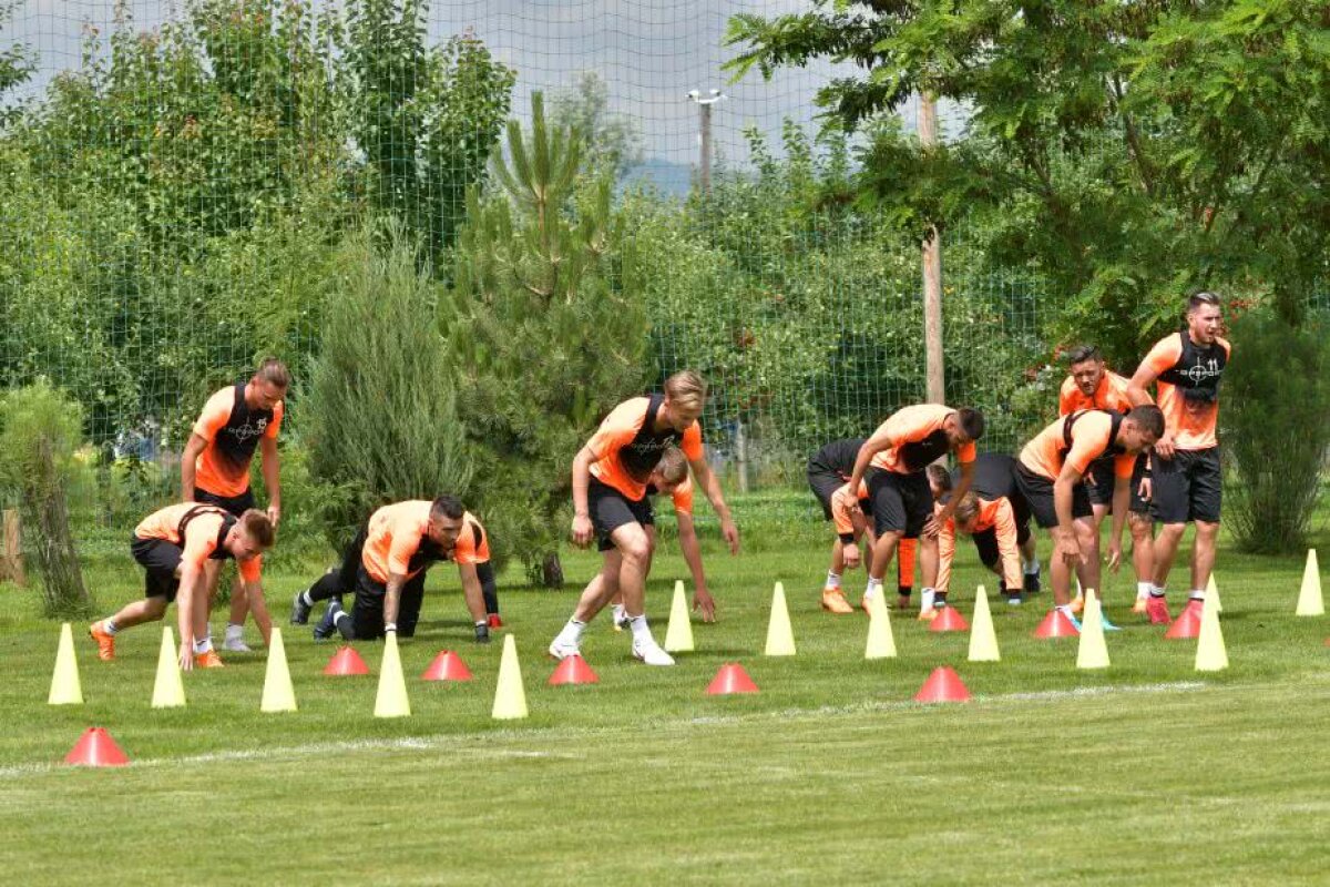 Corespondență GSP din Brașov » VIDEO + FOTO Edi Iordănescu i-a pus la muncă pe clujeni » Camora l-a comparat cu Petrescu