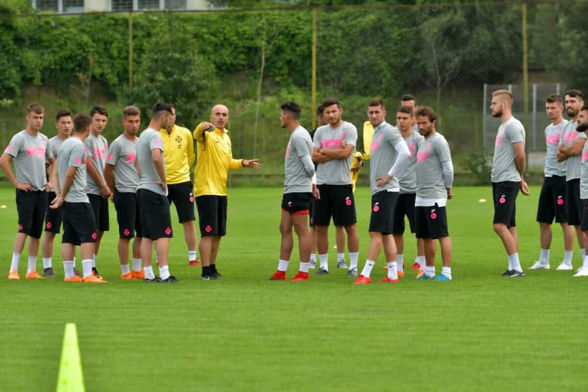 Corespondență GSP din Brașov » FOTO Imagini din cantonamentul FCSB-ului: ce metode inedite de antrenament au folosit fotbaliștii lui Dică