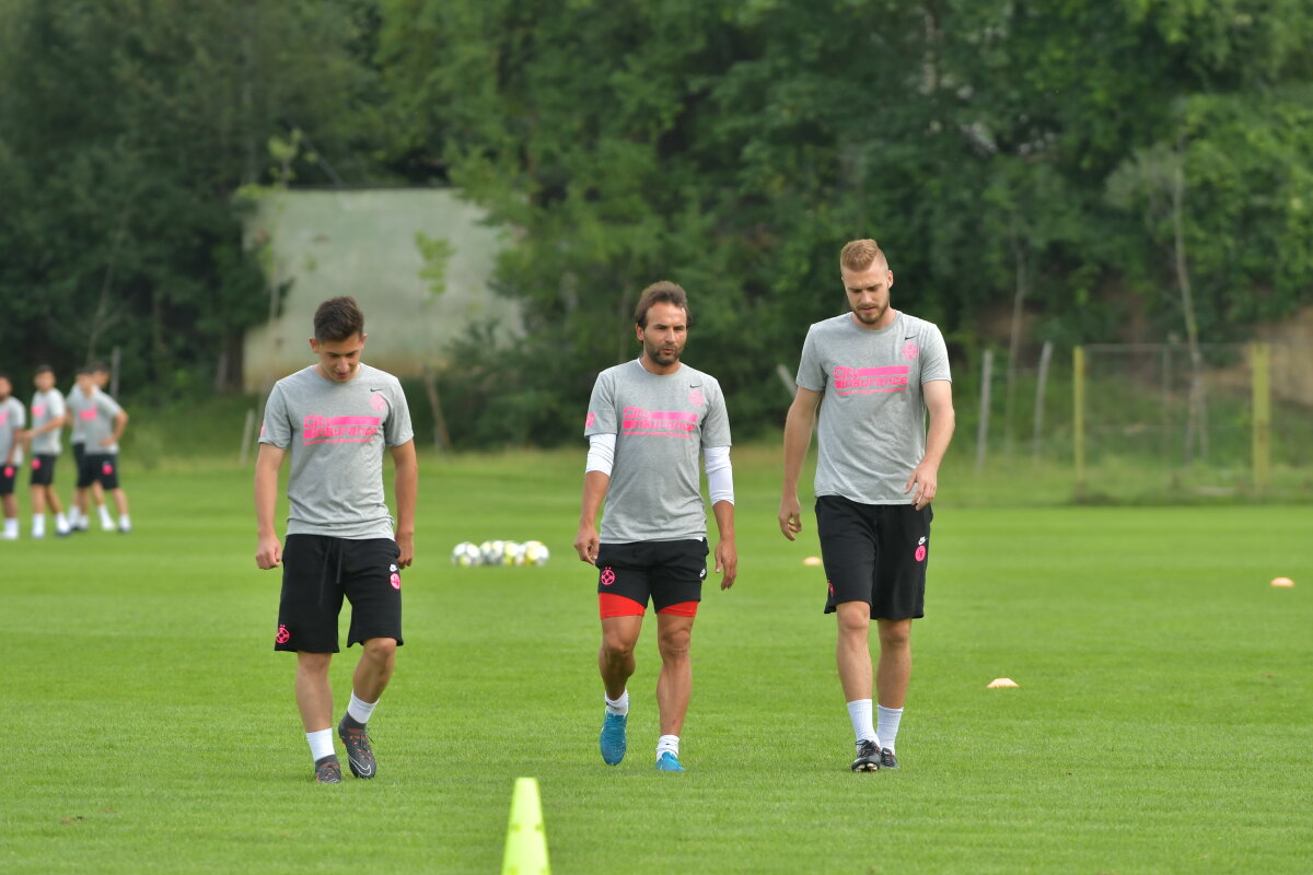 Corespondență GSP din Brașov » FOTO Imagini din cantonamentul FCSB-ului: ce metode inedite de antrenament au folosit fotbaliștii lui Dică