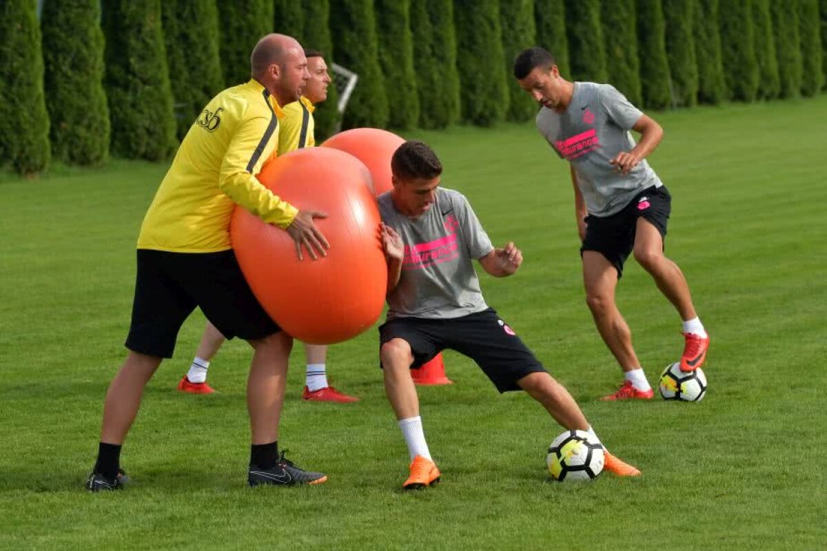 Corespondență GSP din Brașov » FOTO Imagini din cantonamentul FCSB-ului: ce metode inedite de antrenament au folosit fotbaliștii lui Dică