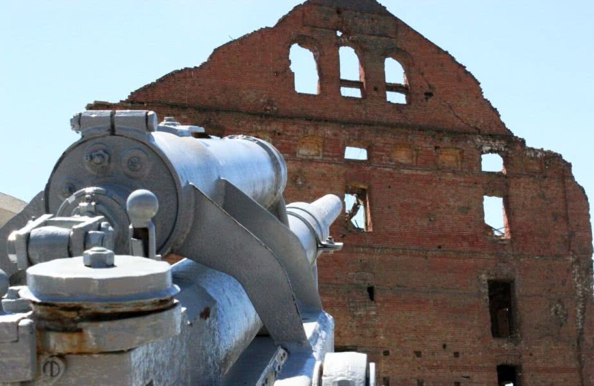 CORESPONDENȚĂ DIN RUSIA // VIDEO&FOTO Lecție de istorie la moara Grudinina » Doar ea a rămas în picioare la Stalingrad!