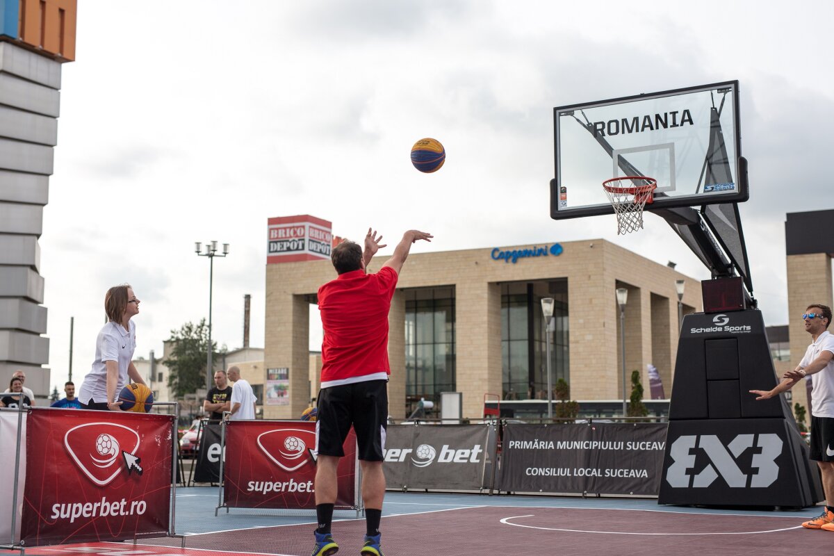 GALERIE FOTO Dorin Goian, cu un ochi la Mondiale și cu sufletul pe terenul de baschet la Castorii Suceava Streetball