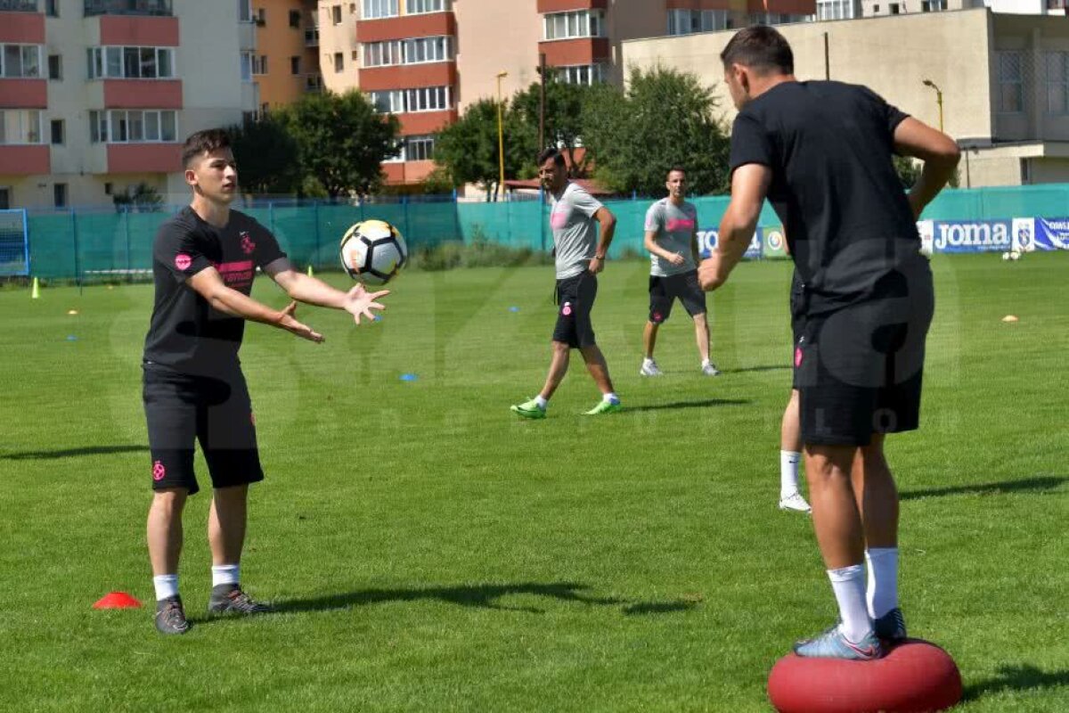 GALERIE FOTO Steliștii trag tare în cantonamentul de la Brașov! Dică nu-i menajează deloc 