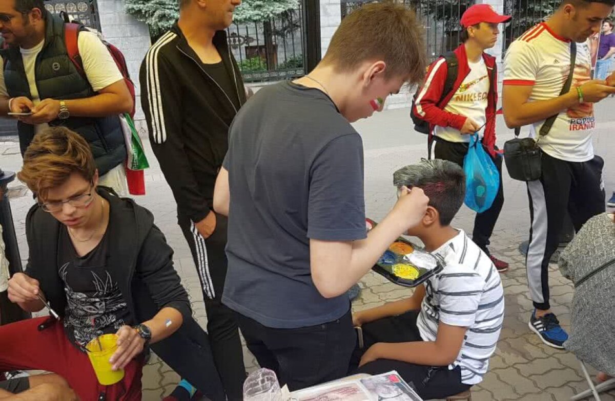 Corespondență GSP din Rusia » FOTO + VIDEO Atmosferă superbă înainte de Iran - Spania » Cum s-au distrat fanii celor două echipe