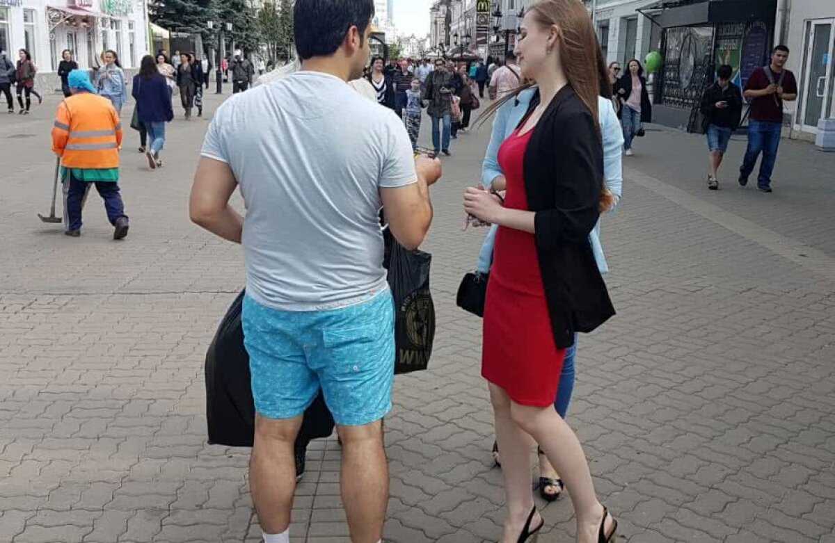 Corespondență GSP din Rusia » FOTO + VIDEO Atmosferă superbă înainte de Iran - Spania » Cum s-au distrat fanii celor două echipe