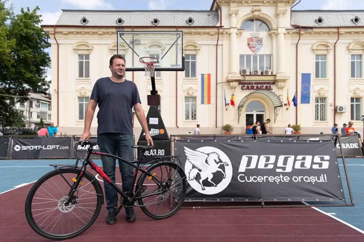 GALERIE FOTO » Pușcașii marini au luat la țintă coșul de baschet la Caracal Streetball