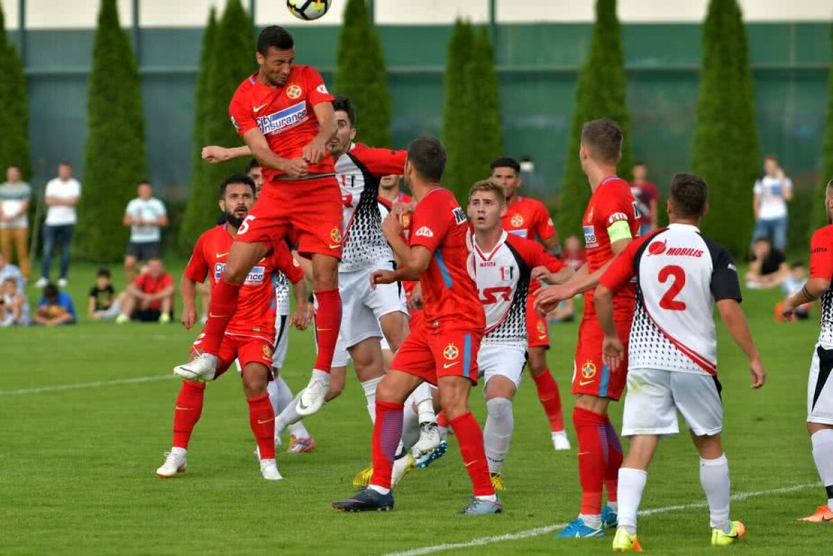 VIDEO+FOTO FCSB a câștigat, dar nu și-a păstrat poarta intactă în fața modestei CS Cornu » Premierele amicalului: Moruțan + 4-3-3