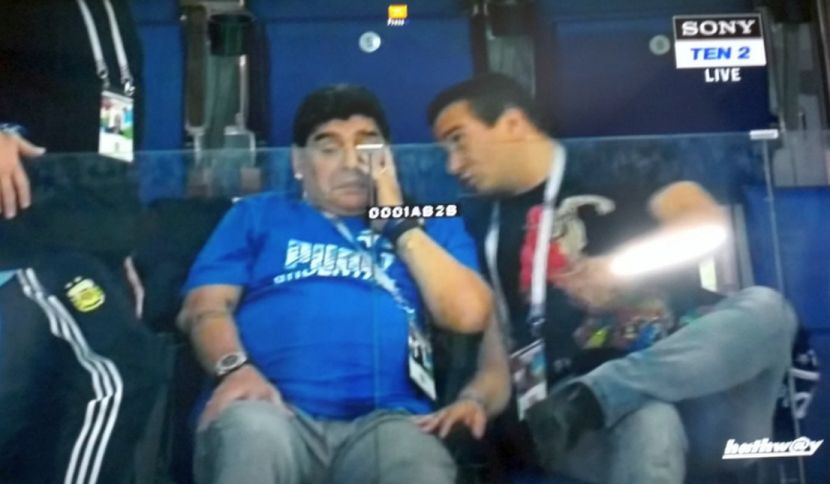 Imagini cutremurătoare! Maradona, în lacrimi după umilința suferită în fața Croației